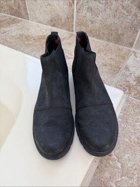 Sorel Black Chelsea Booties with Pull Tabs